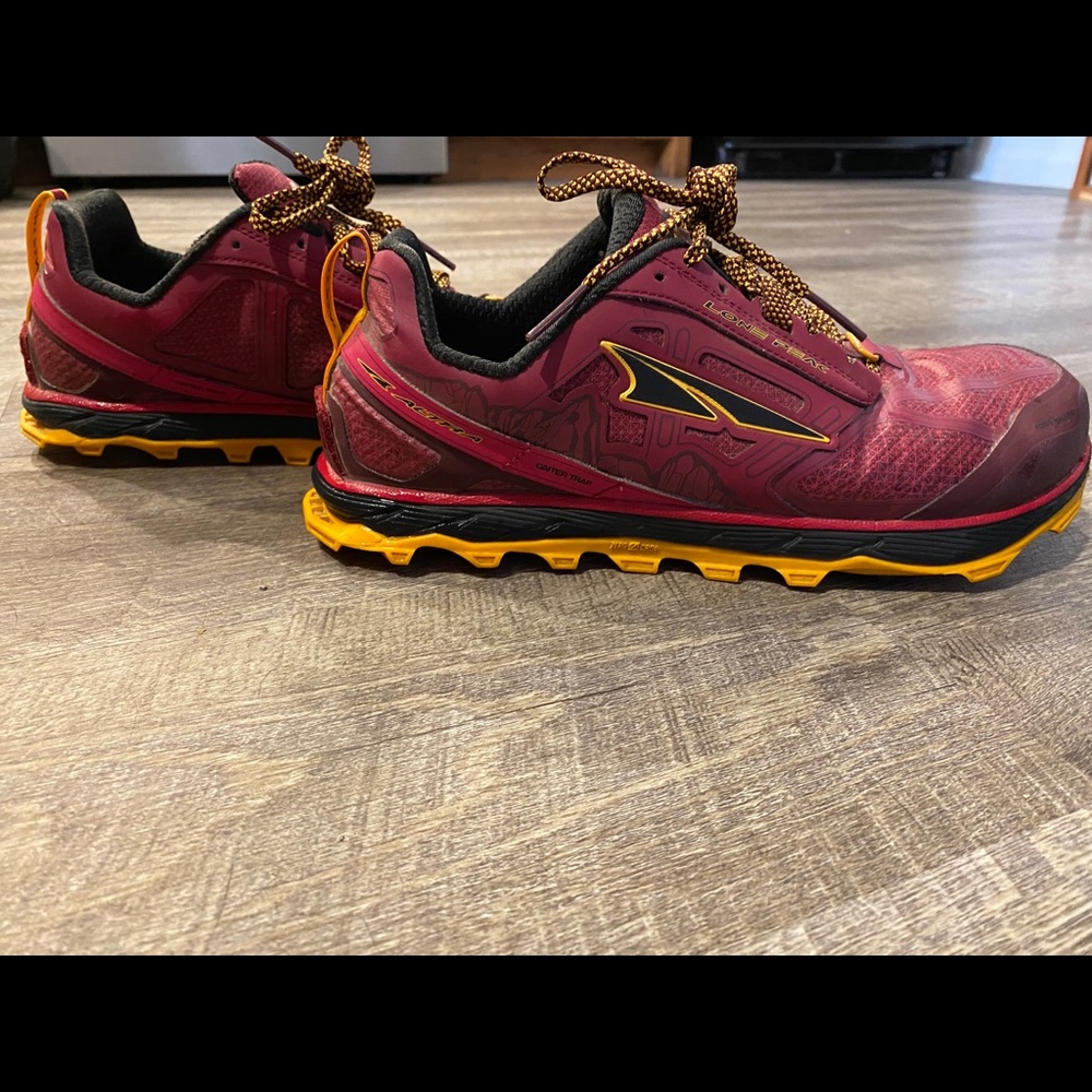 Altra Women’s run/hiking shoe with toe box